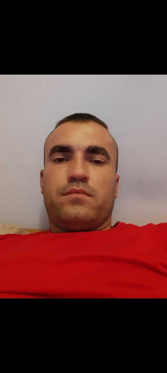  50980669  Sergiu, 40 ,    Charenton-Le-Pont