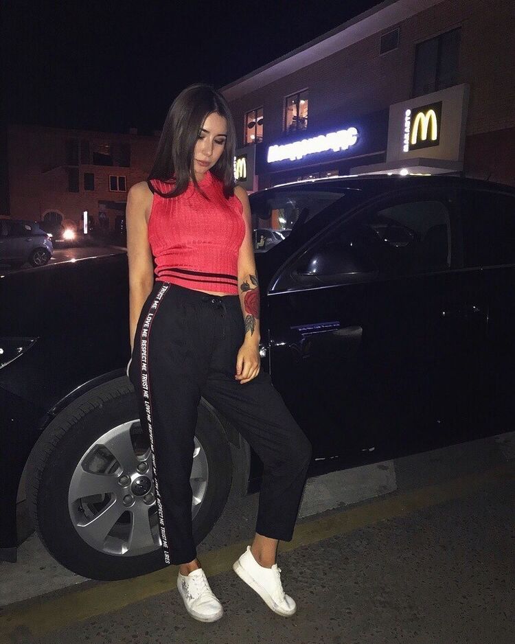  ,   Leyla, 24 ,   ,   , c 