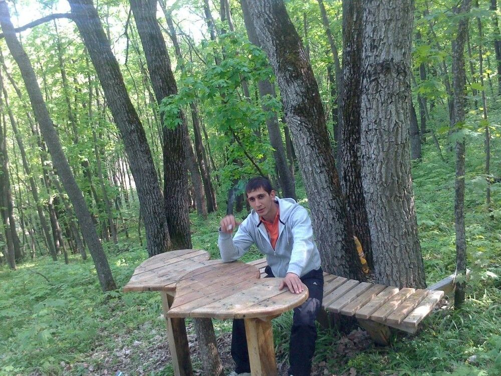  8190479  Arsen, 36 ,    