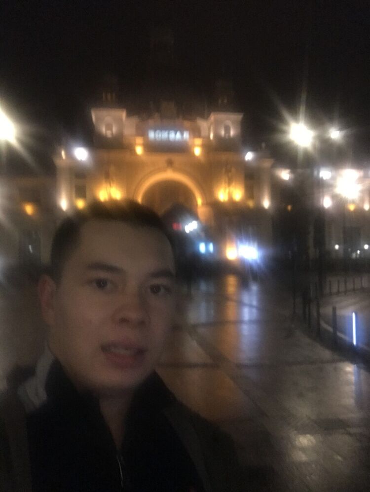  ,   Viktor, 23 ,   ,   