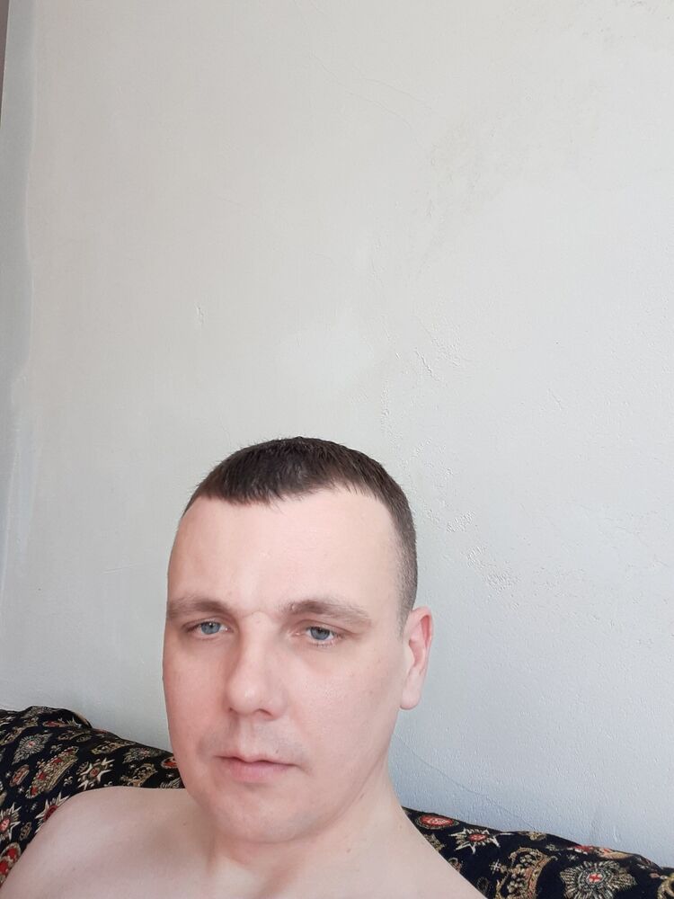  34240689  , 28 ,    