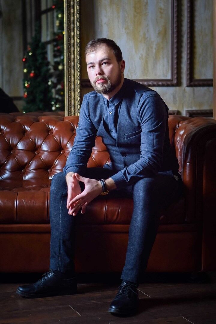  12019379  Alex, 36 ,    