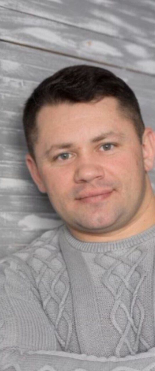  48734309  Nuta, 41 ,    