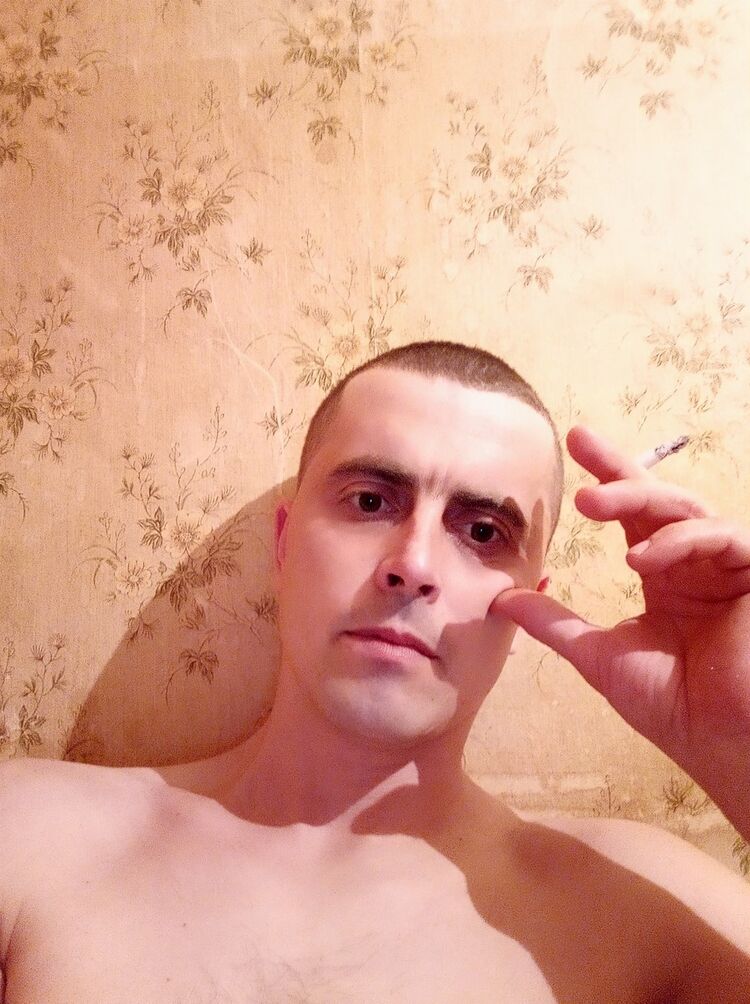  17597399  Serge, 37 ,    