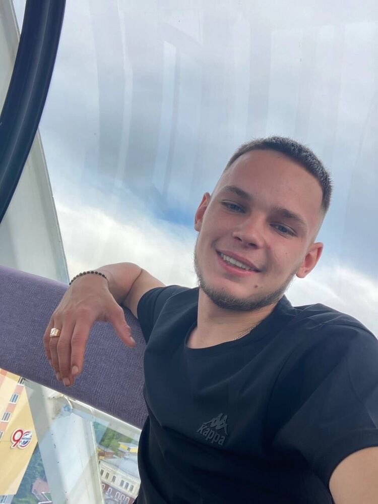  49687839  Rassil, 22 ,    