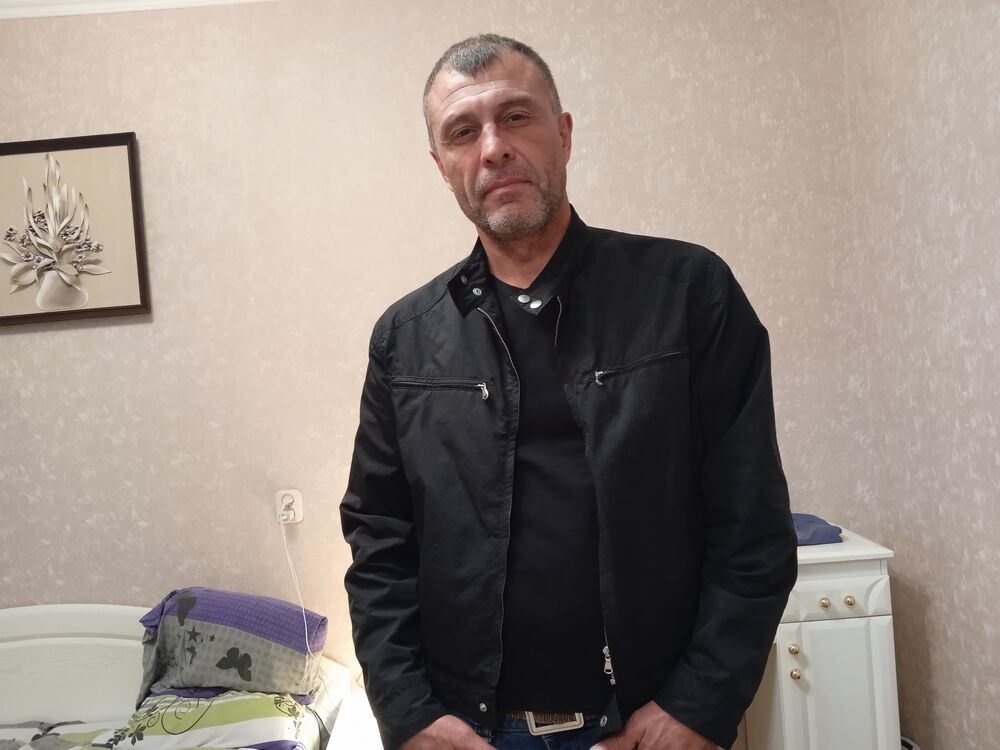  ,   Nik, 46 ,   ,   , c , 