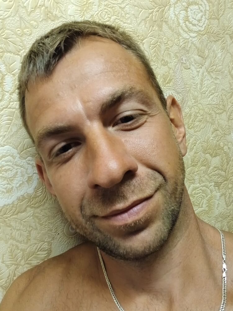  44340979  , 34 ,    -