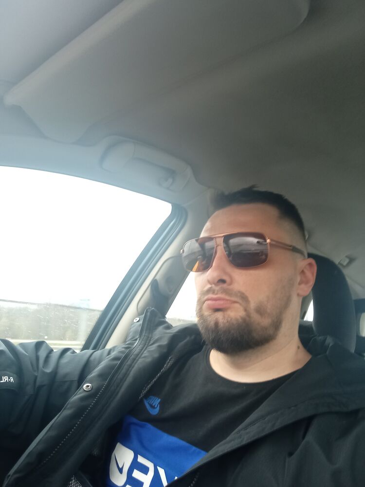  26194799  Daniil, 34 ,    