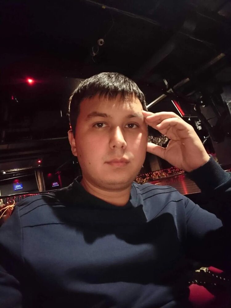  48831739  , 33 ,    