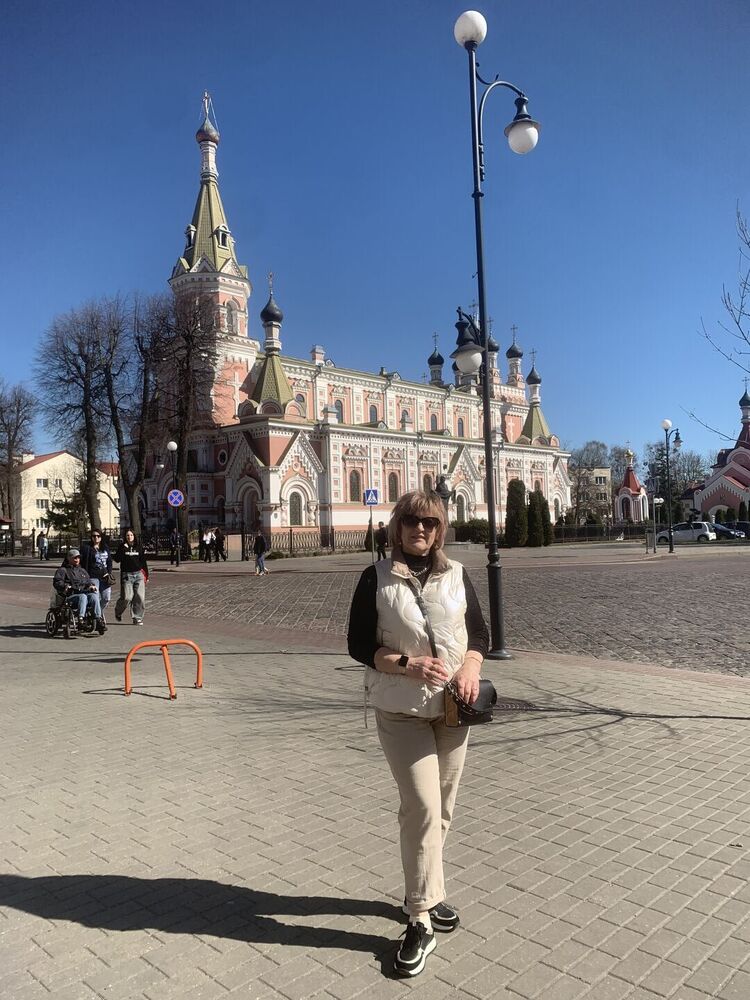  50722189  Ludmila, 60 ,    