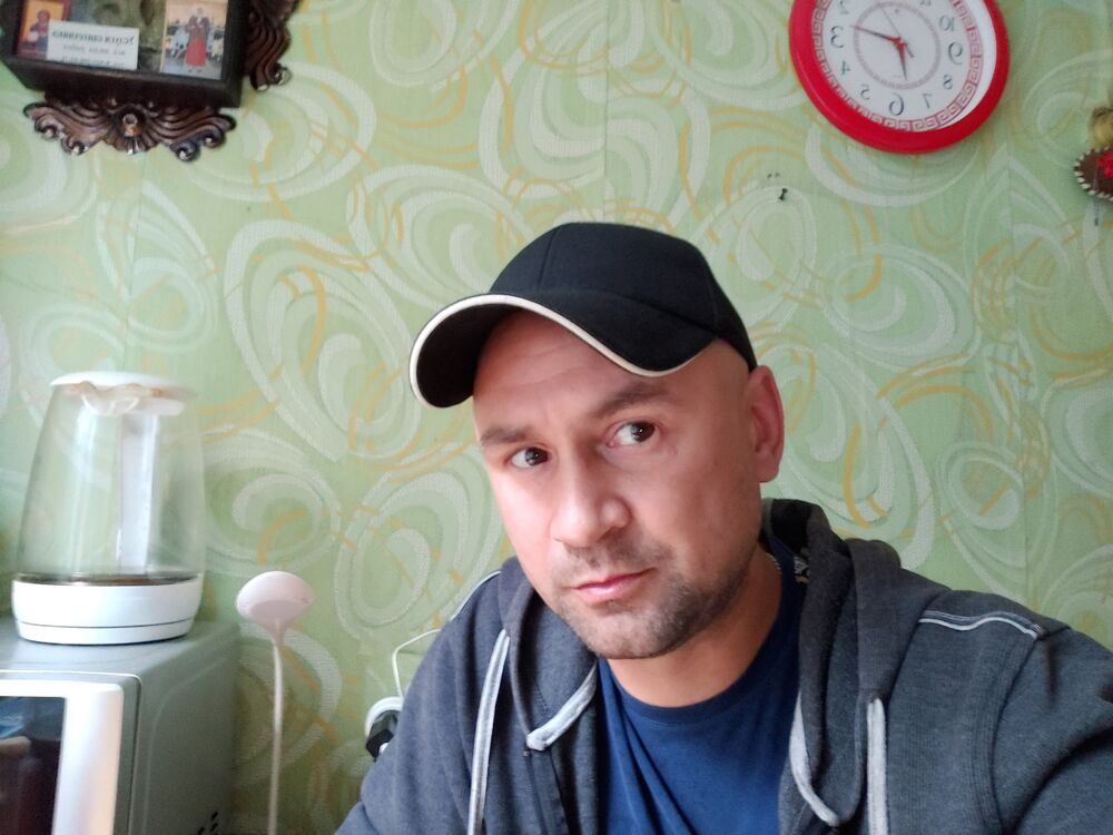  41833129  MOROZ, 46 ,    