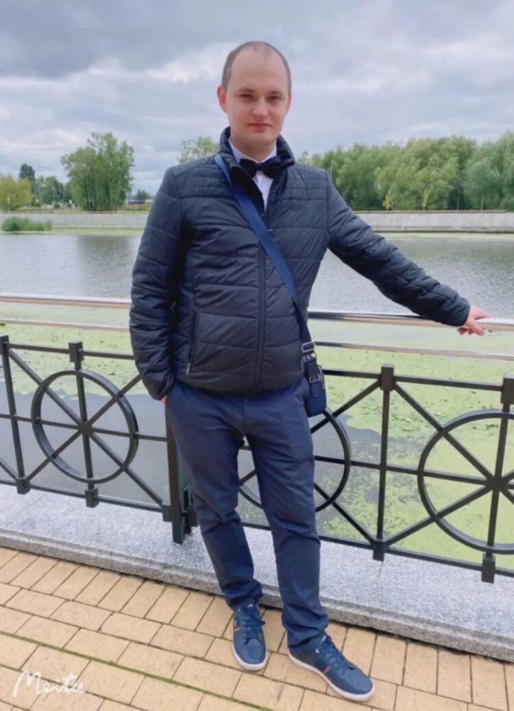  51443659  Pavel, 38 ,    