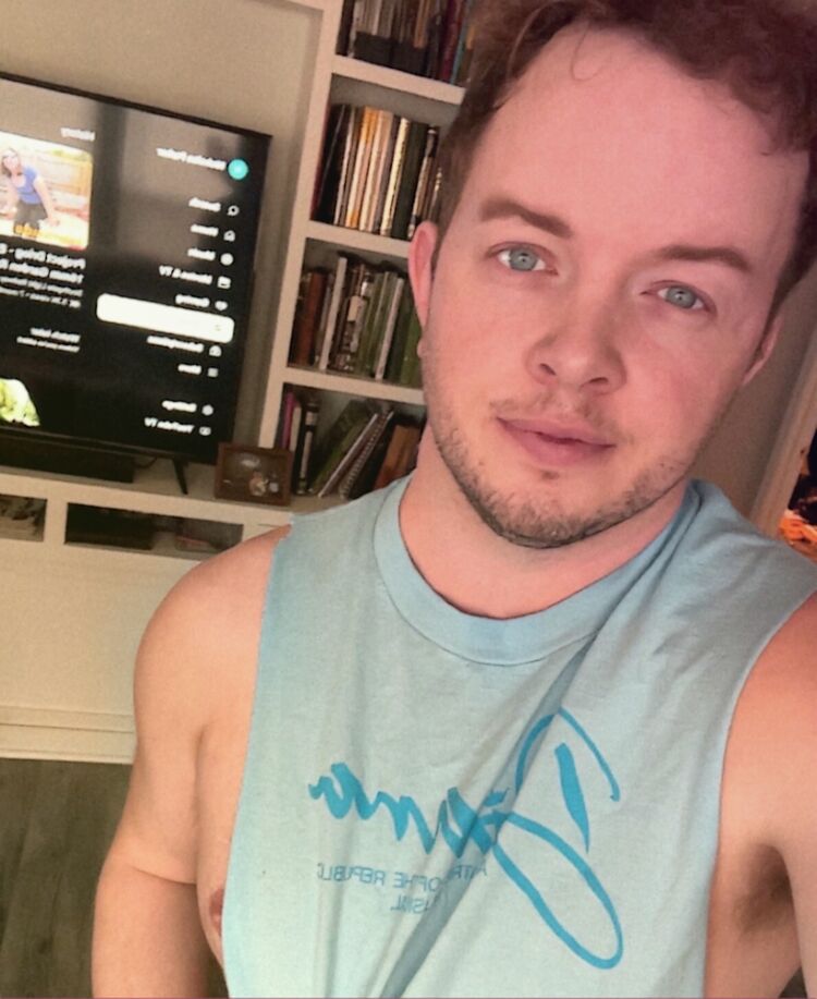 ���� 55609719 ������� ˸��, 35 ���, ���� ���������� � ������������