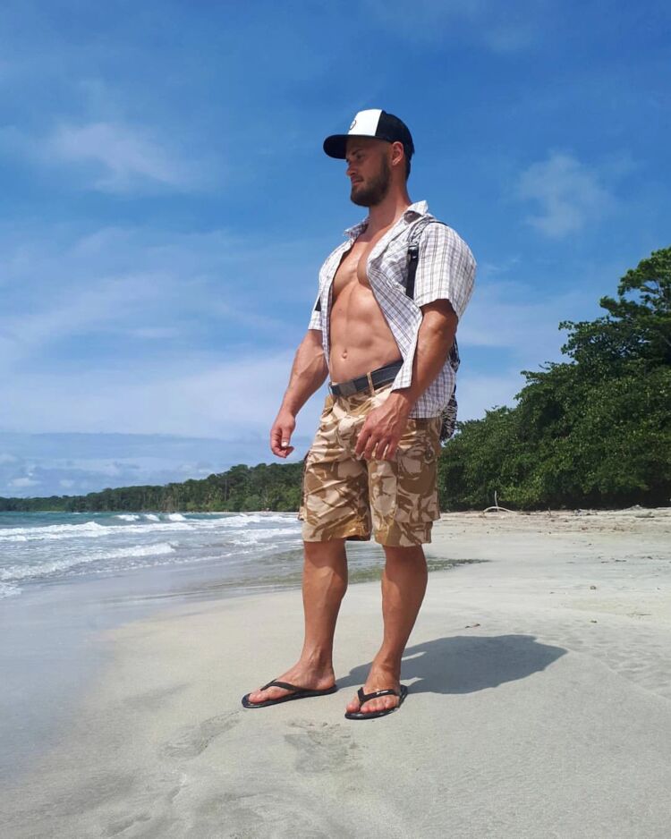  ,   Vlad, 47 ,   ,   