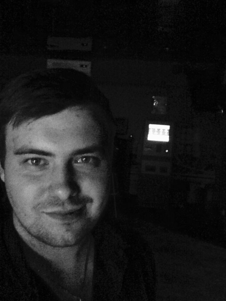 ���� 9890999 ������� ����, 32 ����, ���� ���������� � ������������