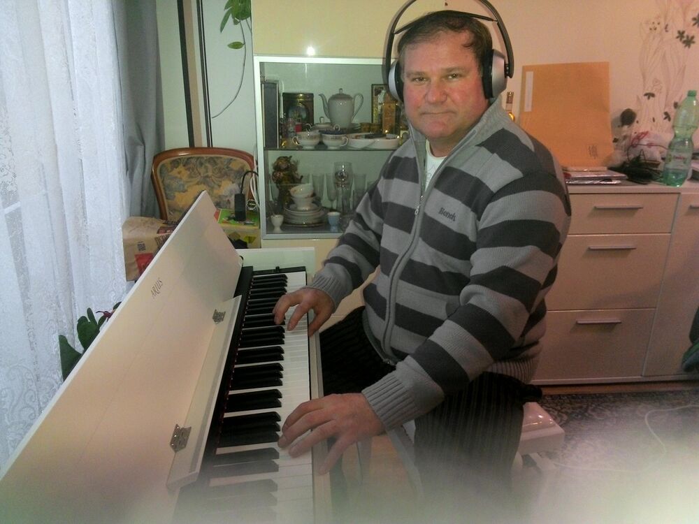  6841629  Jakob, 63 ,    