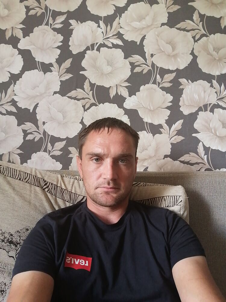  37079929  , 35 ,    