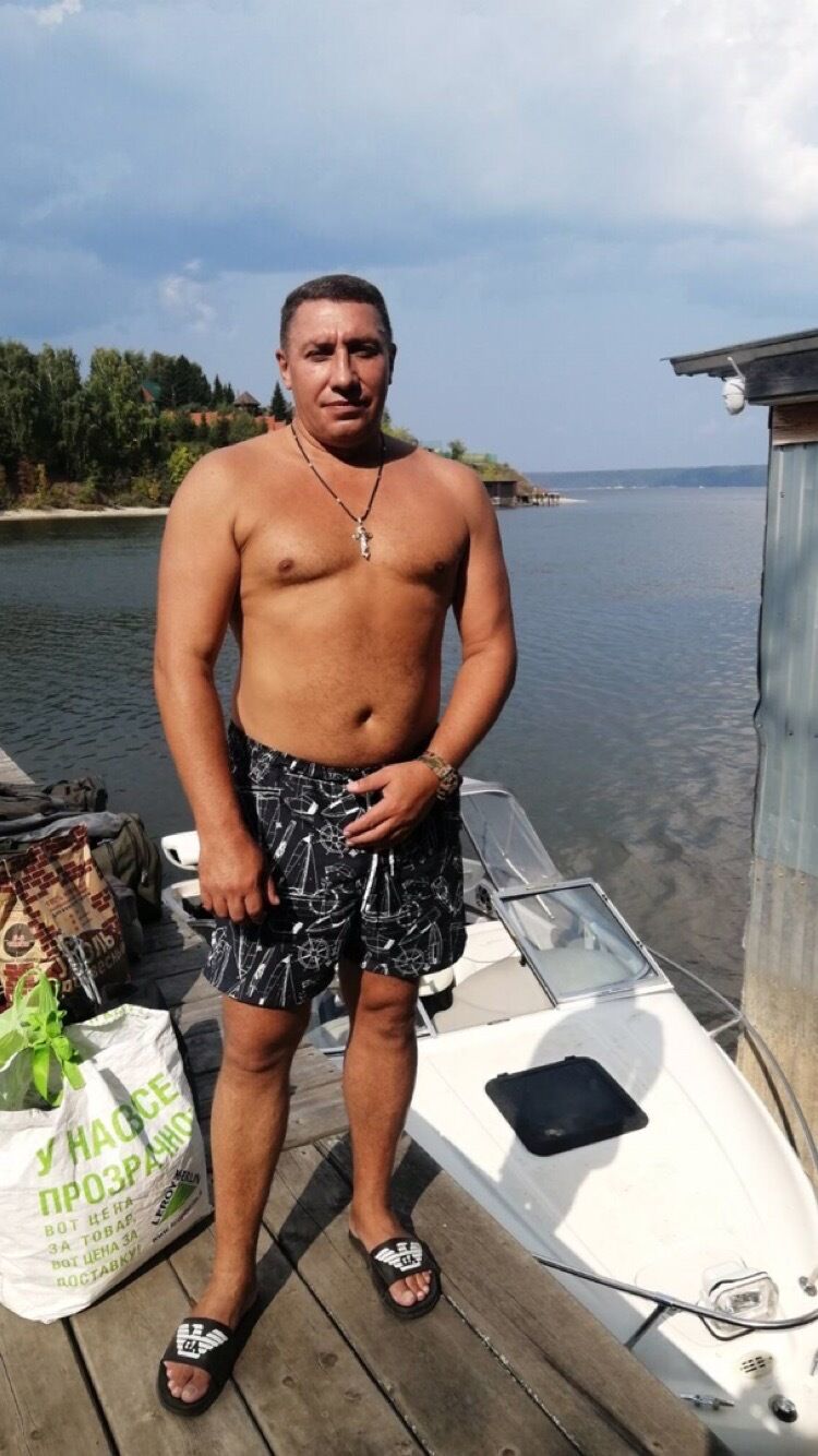  43913319  Stas, 54 ,    