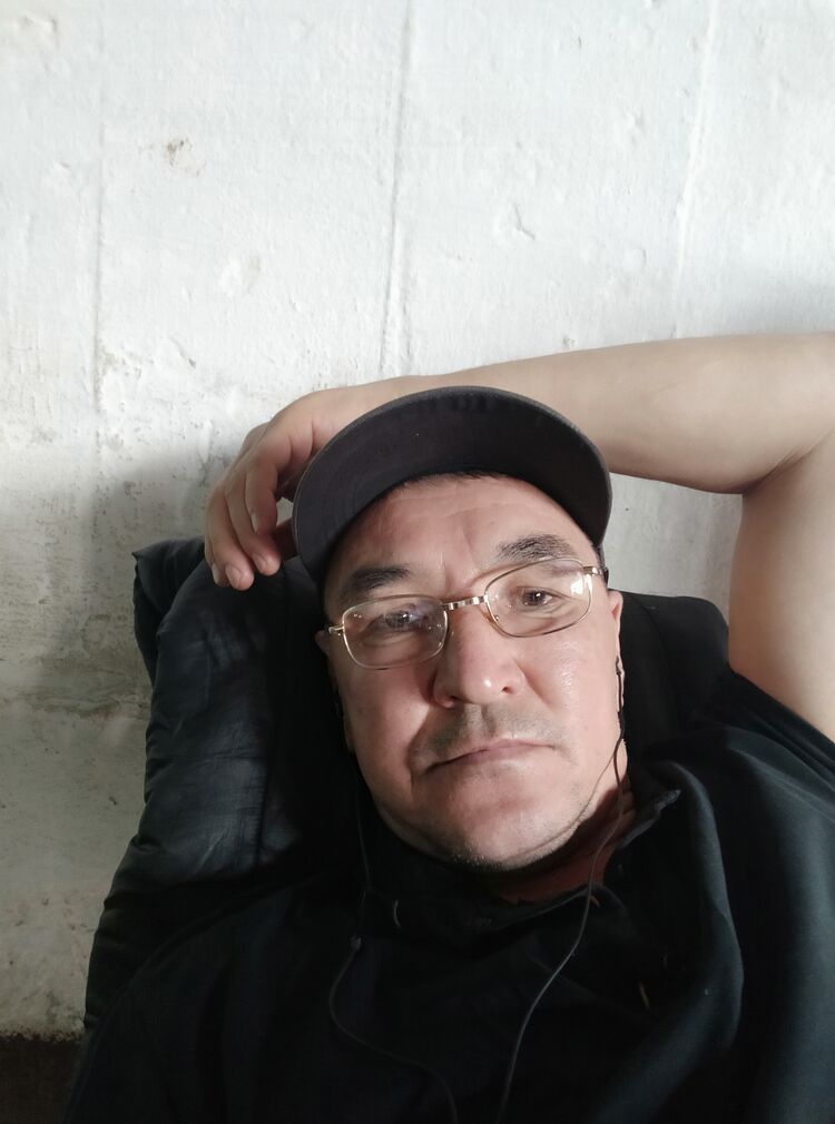  ,   Azamat, 48 ,   c 