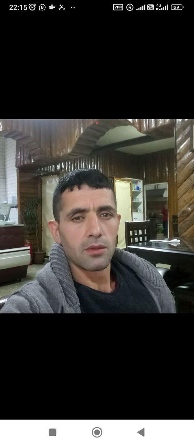  49042649  Cemal, 44 ,    
