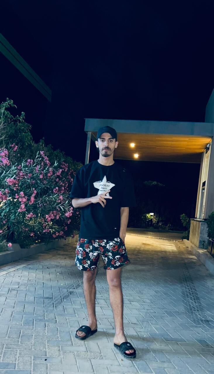  51534569  Khaled, 24 ,    