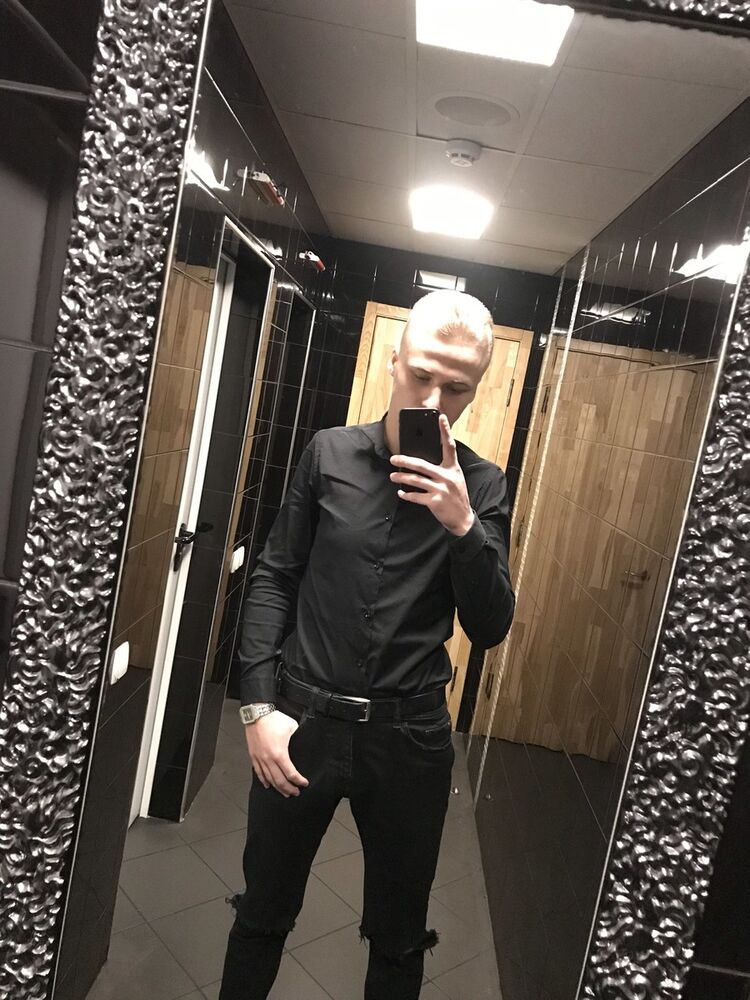  19404299  , 26 ,    