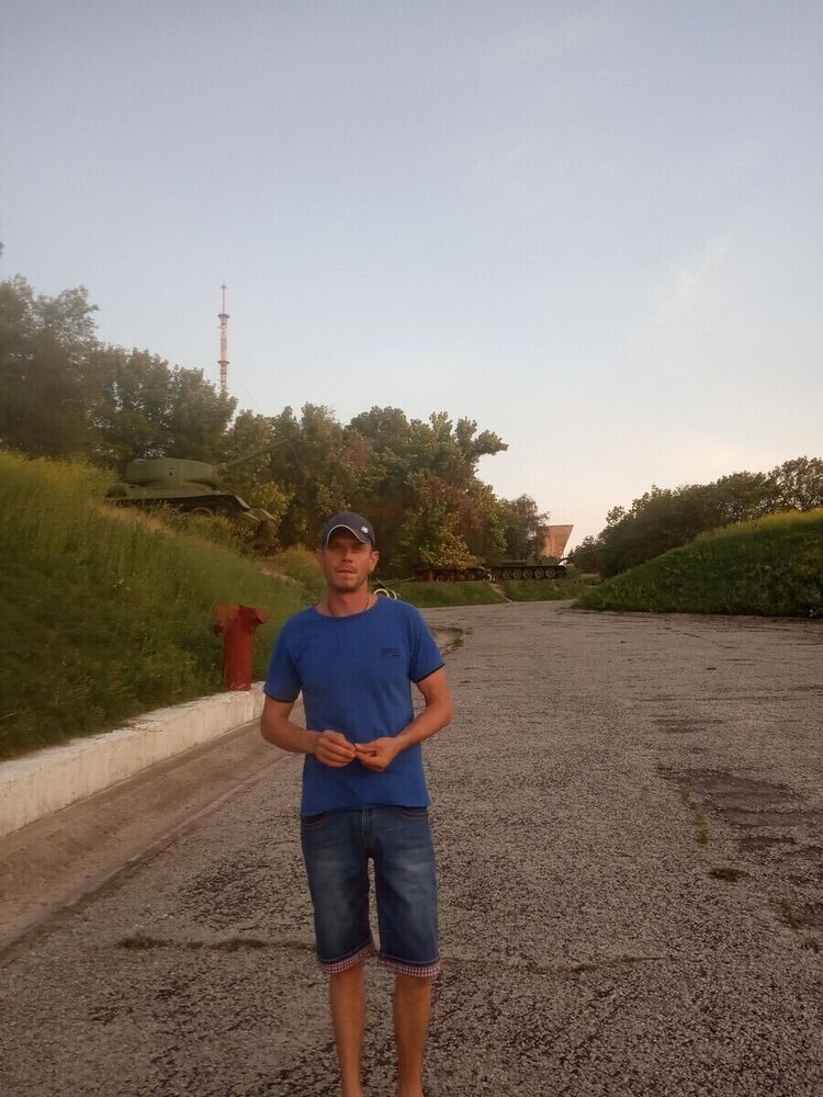  21760399  , 42 ,    