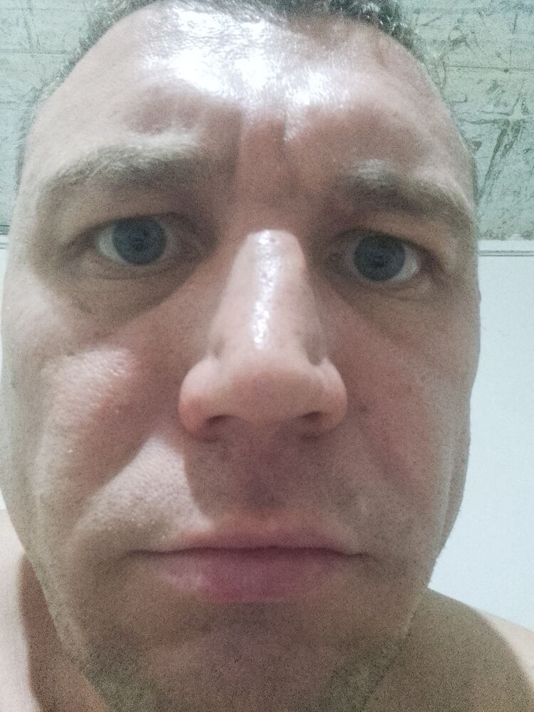  36553139  Pavel, 40 ,    