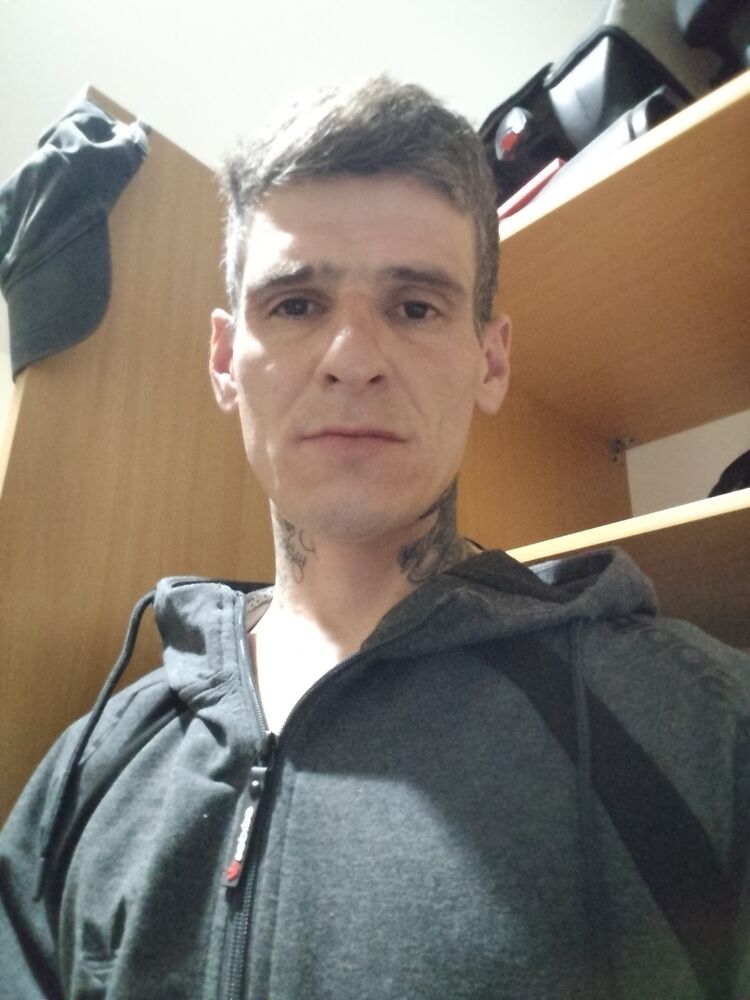  41326529  , 37 ,    