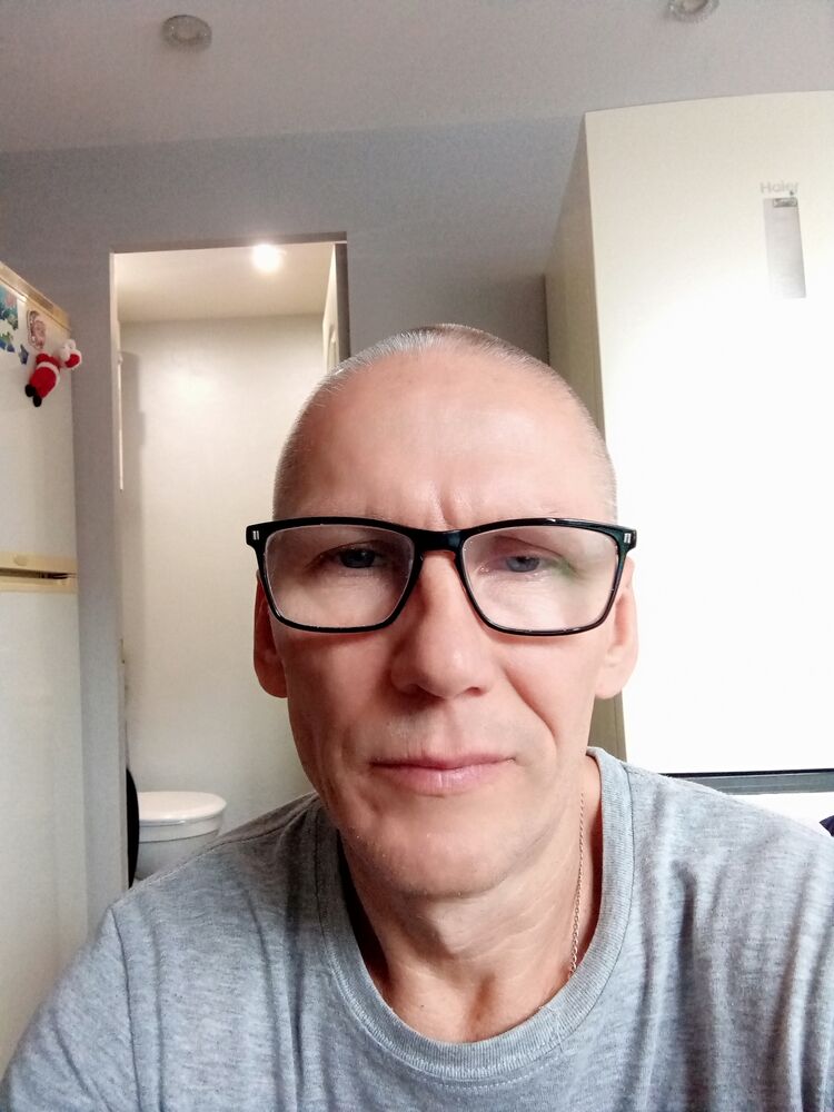  38111129  Viktor, 57 ,    