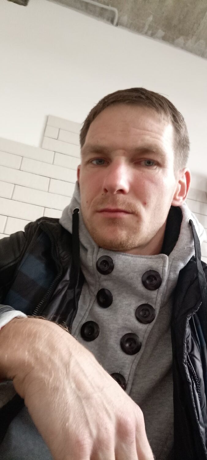  44828379  , 34 ,    