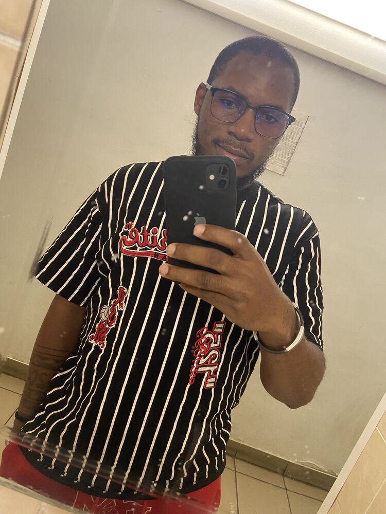  52451879  Ond charles, 26 ,    