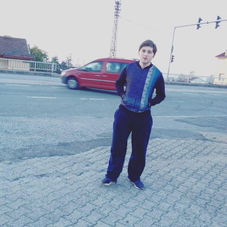  ,   Manu, 28 ,   ,   , c 