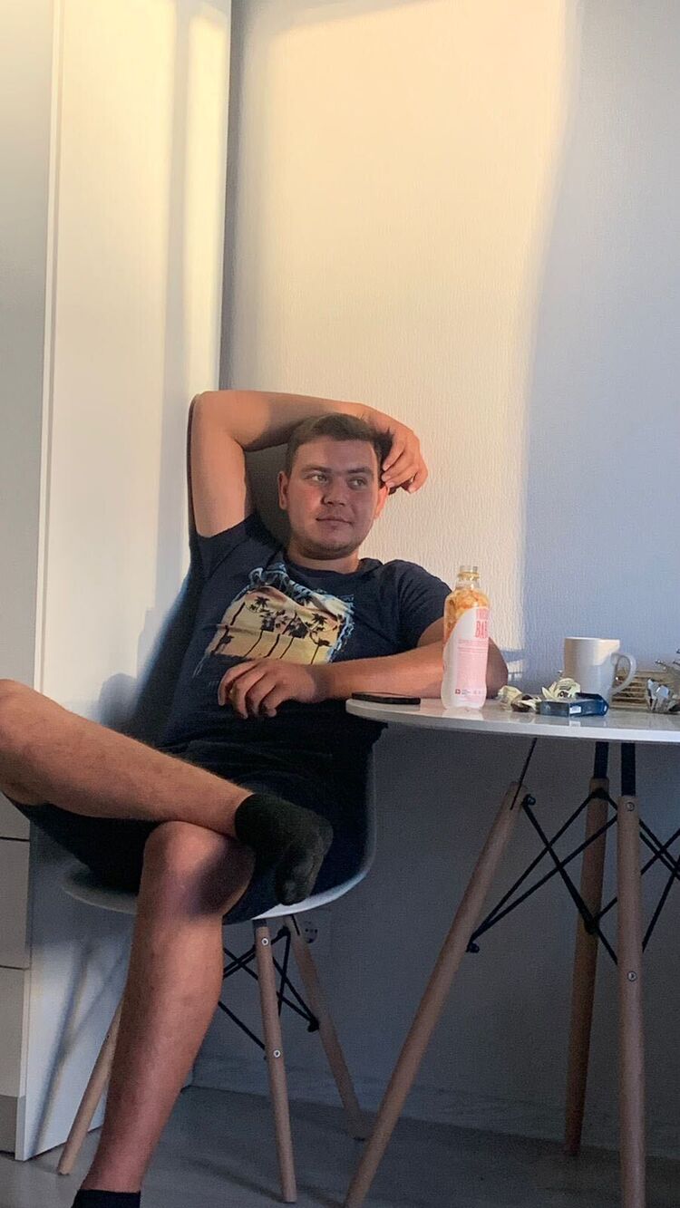  28546289  , 22 ,    -