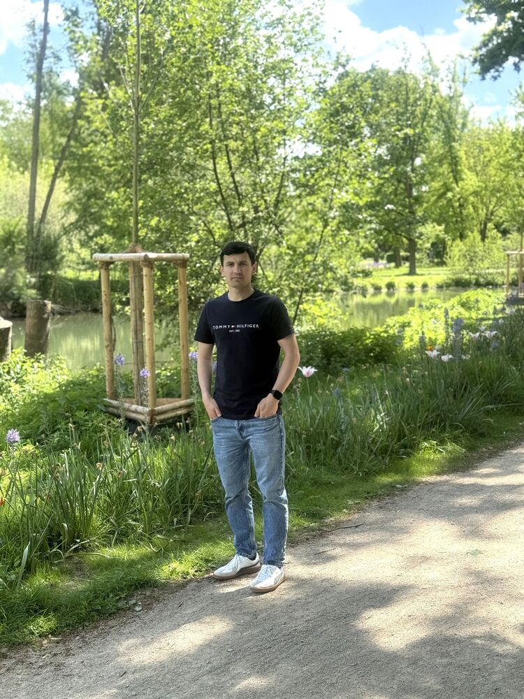  53737149  , 25 ,    Soest