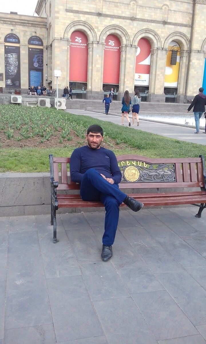  15787669  Edik, 36 ,    