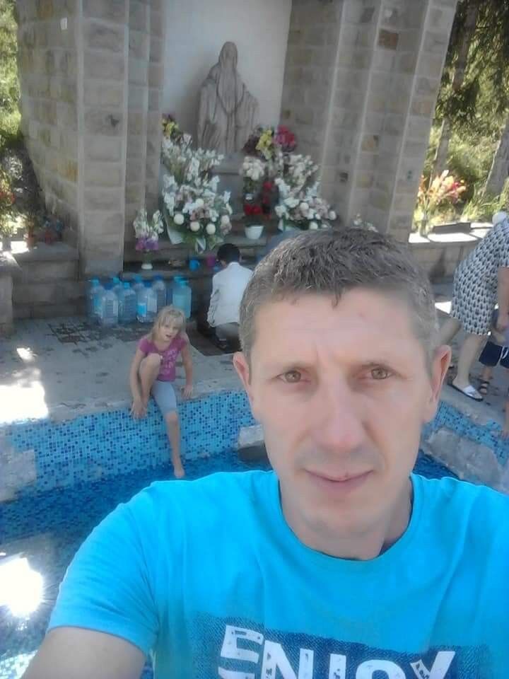  16043709  Nikolai, 50 ,    