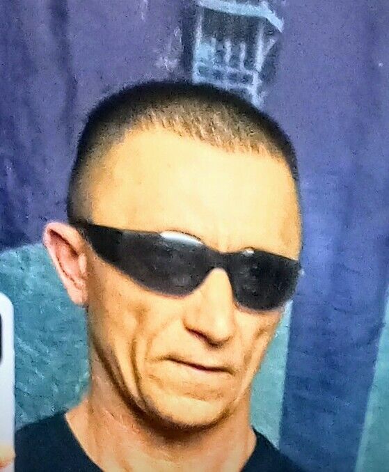  45025479  Aleks, 53 ,    