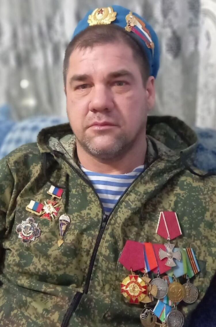  48334969  , 44 ,    