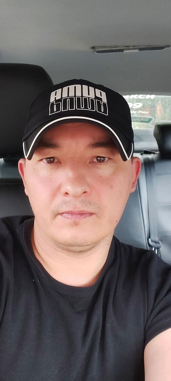  38234359  Rifat, 48 ,    