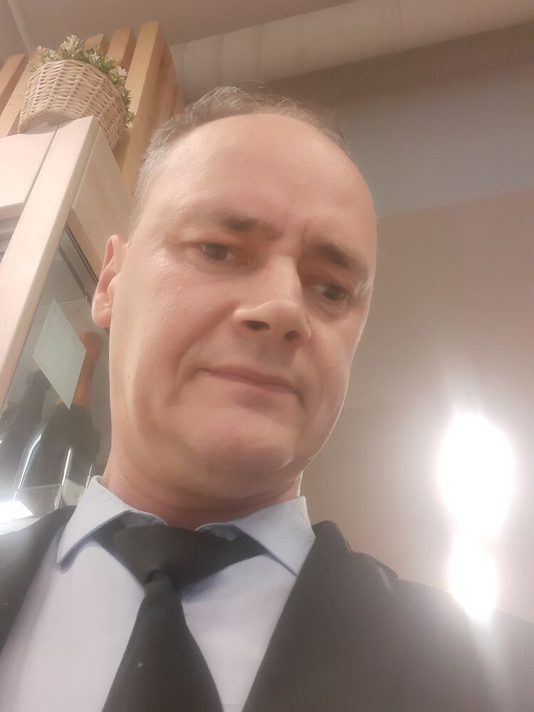  52305939  , 48 ,    