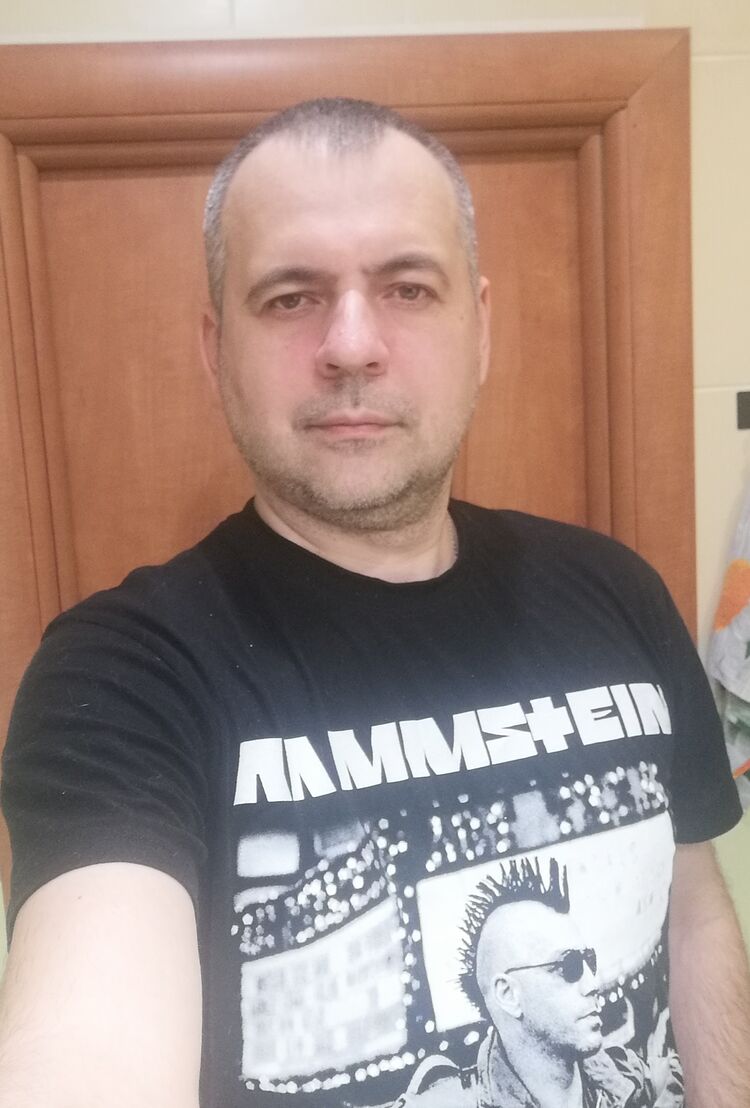  52956569  , 42 ,    