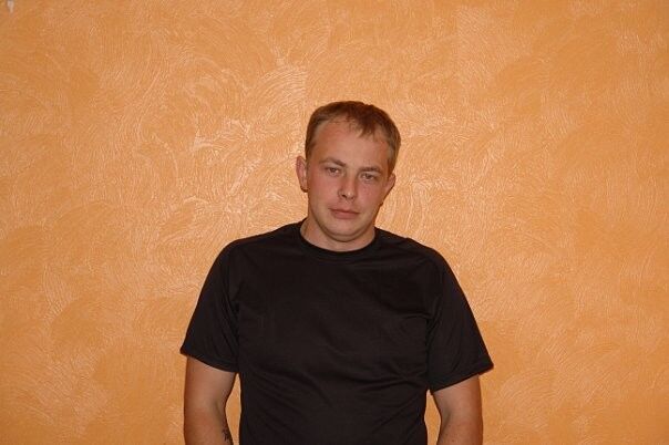  8417959  Aleksei, 47 ,    