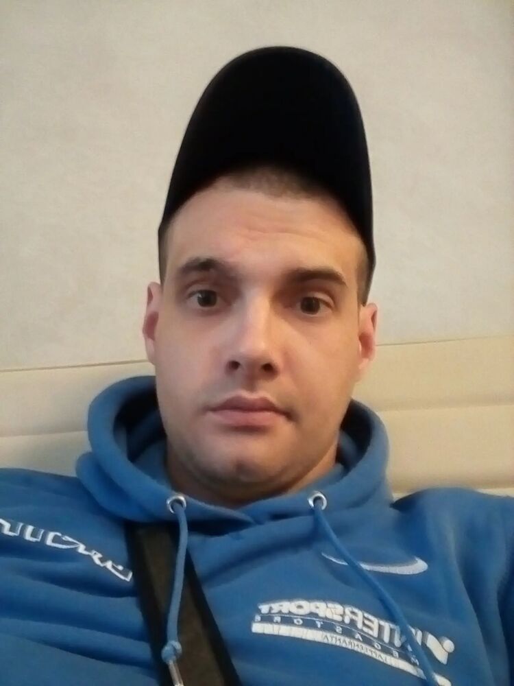 31628839  Pavel, 35 ,    -