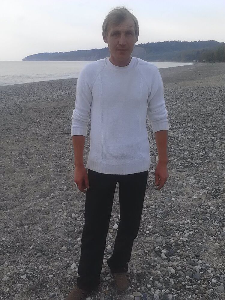  7006519  Pavel, 47 ,    