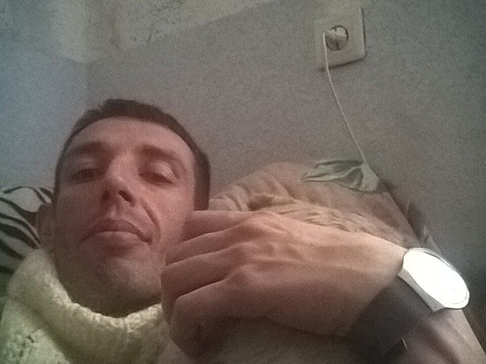  15478469  Mihail, 43 ,    