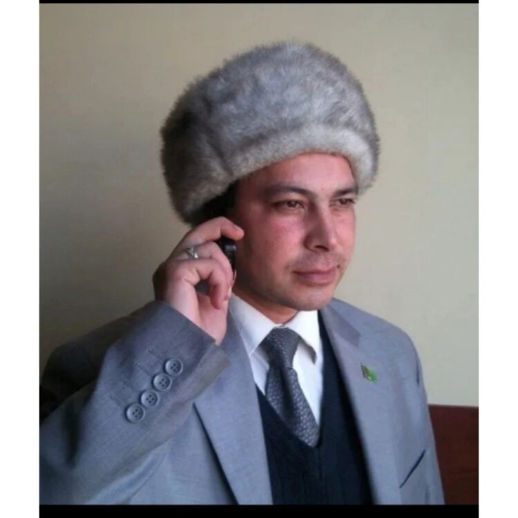  47697349  Azat, 45 ,    