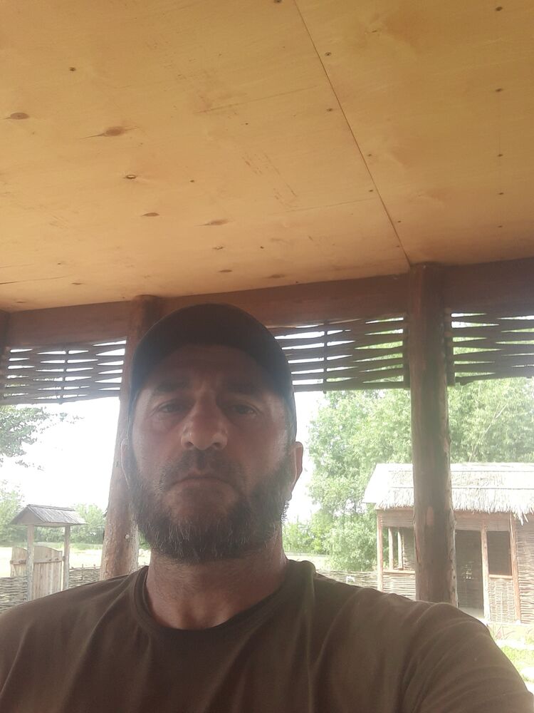  37487099  , 42 ,    