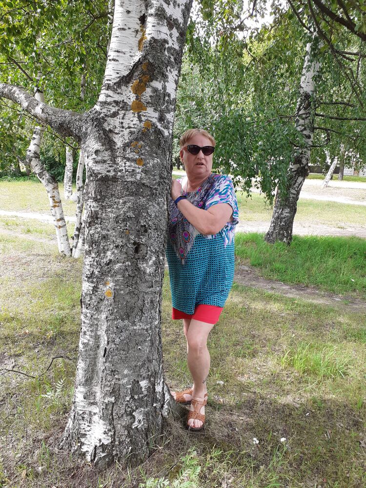 45419939  Elena, 68 ,    -