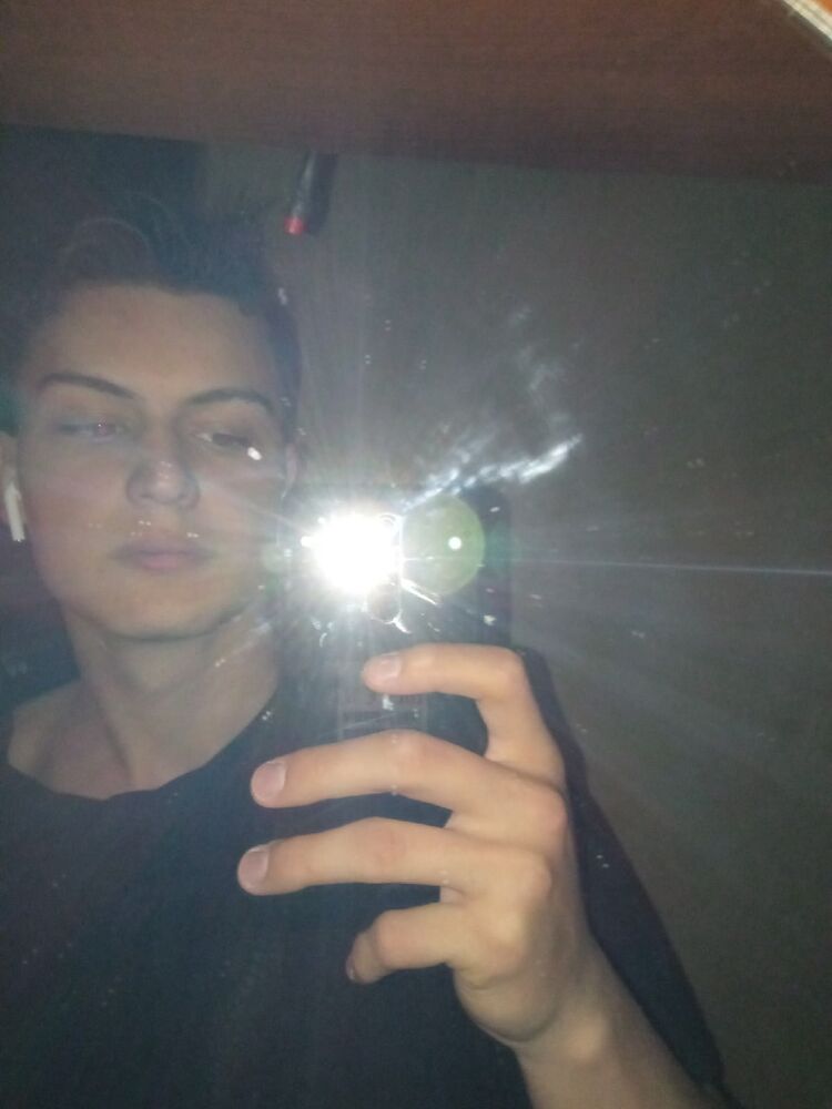 ,   Nikita, 20 ,   